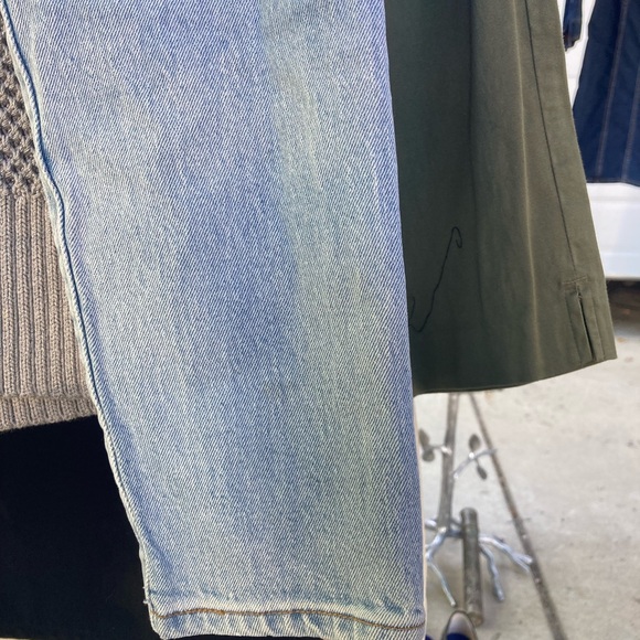 Like new! 501 S Skinny Levi Jeans - Picture 7 of 8